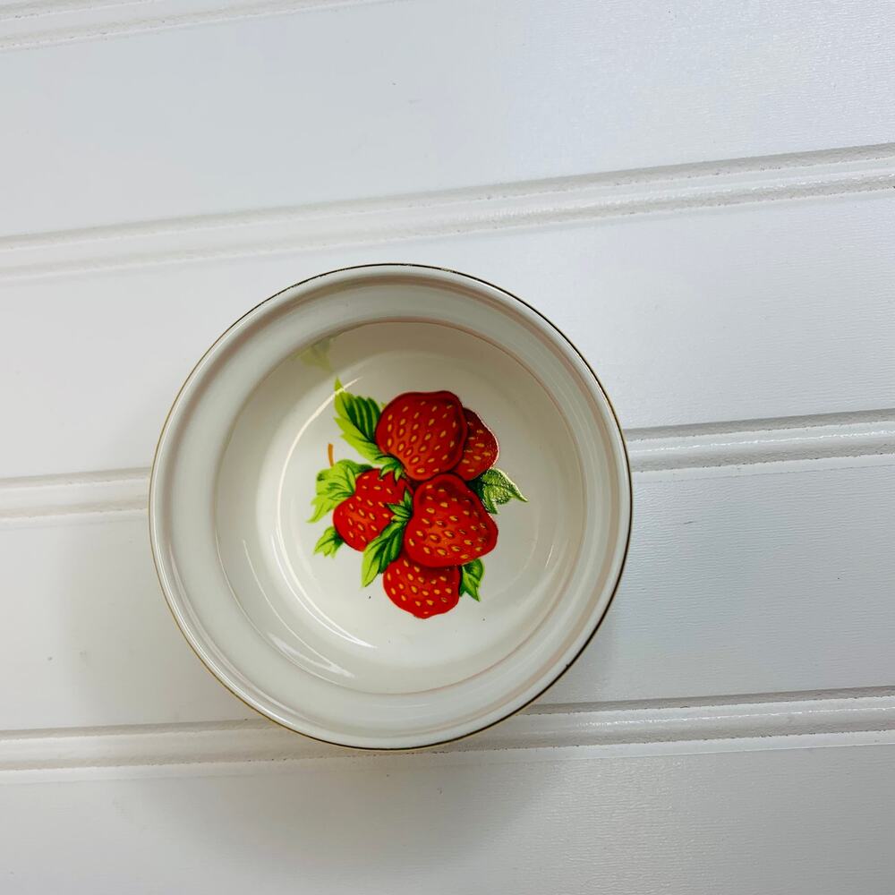 John Wagner & Sons Strawberry Bowl Small Ramekin